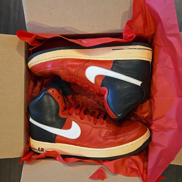 Nike Air Force 1 Red White Black Size US 10.5 - Picture 9 of 9